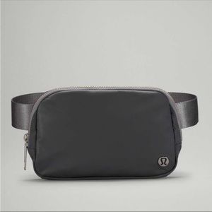 NWT lululemon Asphalt Gray OG everywhere belt bag Fanny pack original strap